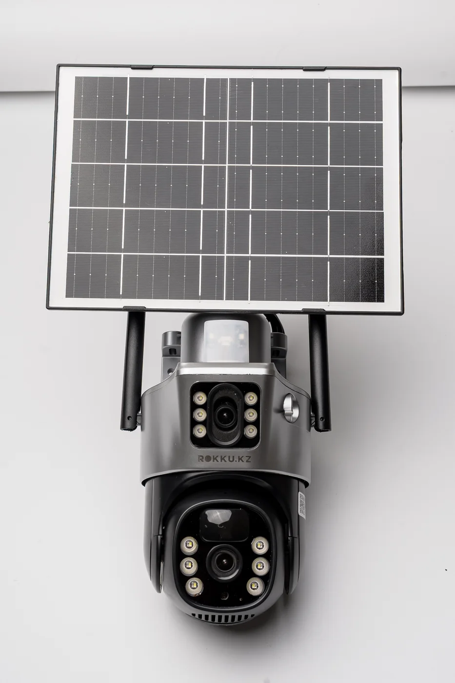 Rokku 4G SolarPro с солнечной панелью